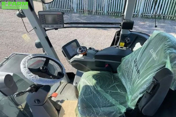 Claas Xerion 4000 Trac VC Tractor €179,000