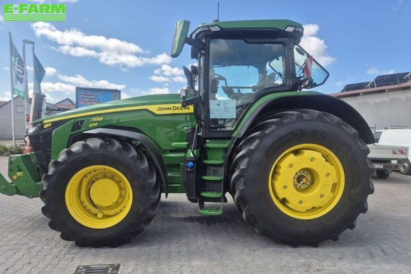 John Deere 8R 370 Tractor €299,000