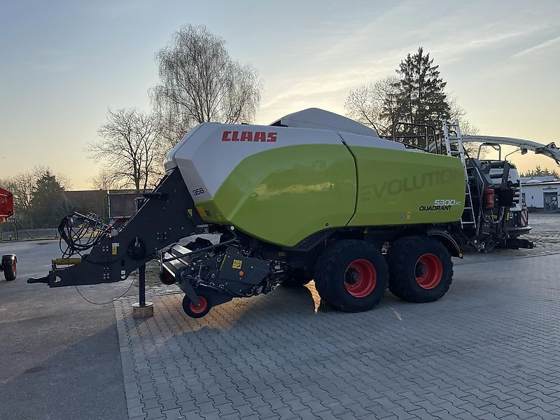 Claas Quadrant 5300 FC Baler €99,900