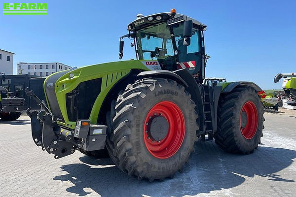 Claas Xerion 4200 Trac VC Tractor €239,000