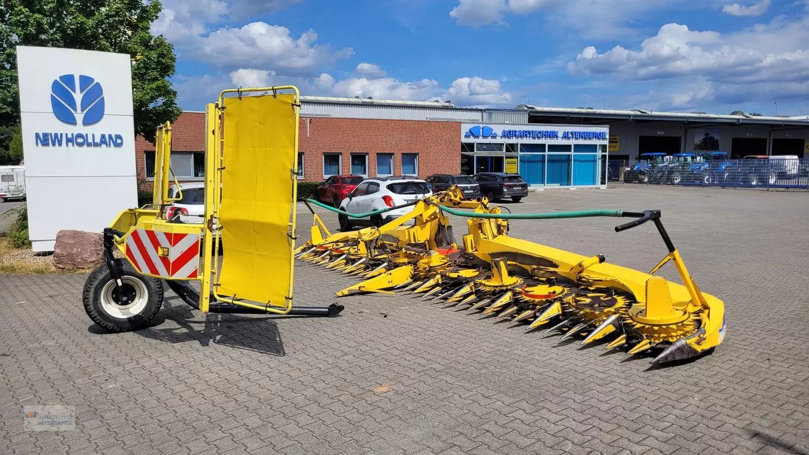 New Holland 900 sfie (kemper 390plus) Header €45,000