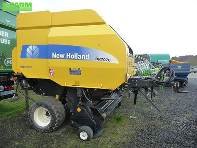 E-FARM: New Holland T 7070 - Baler - id S3SHGCS - Year of construction: 2013 - Germany