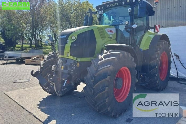 Claas Axion 870 CMATIC Tractor €181,000