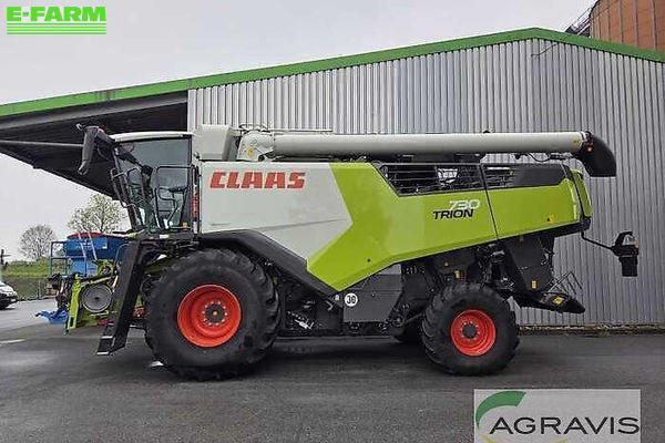 Claas Trion 730 Combine harvester €279,900