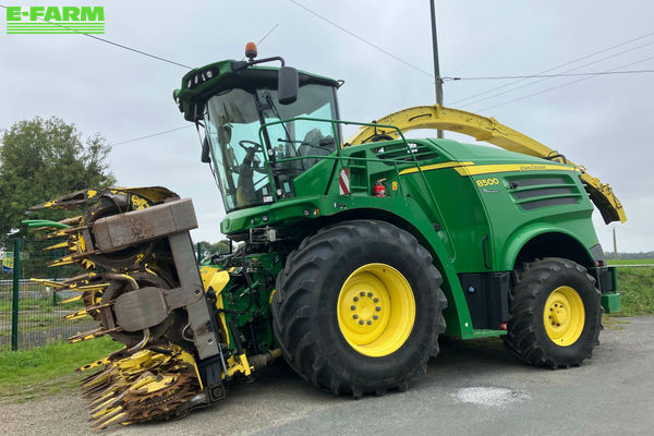John Deere 8500 Self propelled forage harvester €175,000