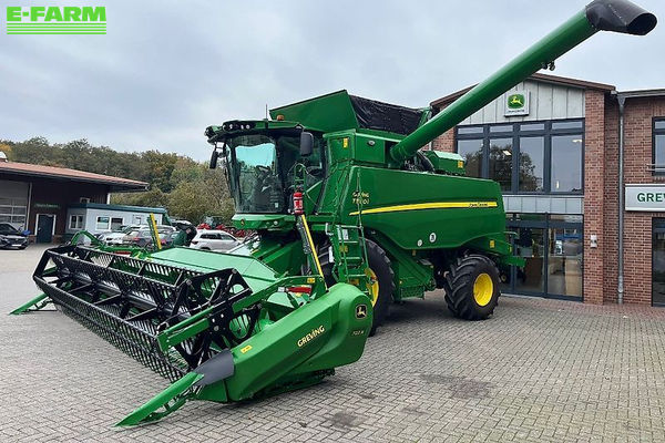 John Deere T 560i Combine harvester €287,500