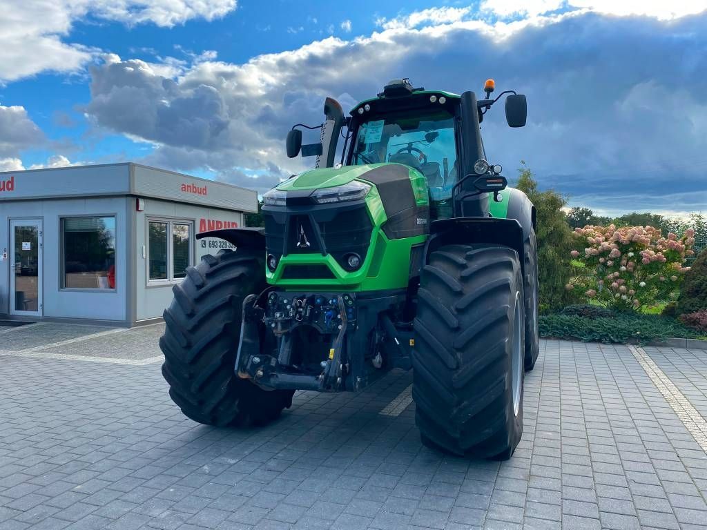 Deutz-Fahr 9340 TTV Warrior Tractor €87,500