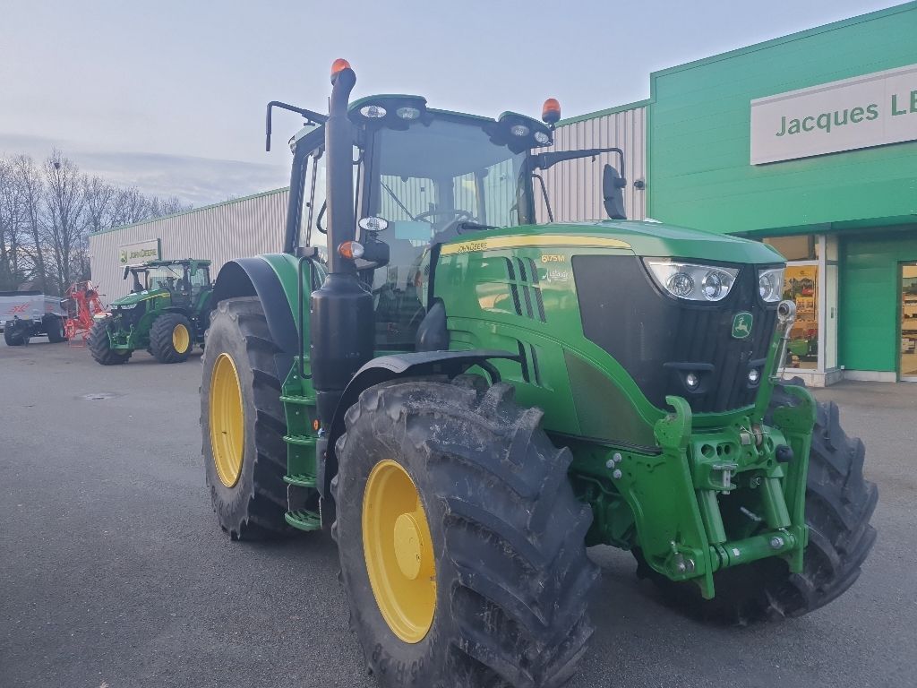 John Deere 6175 M Tractor €89,000