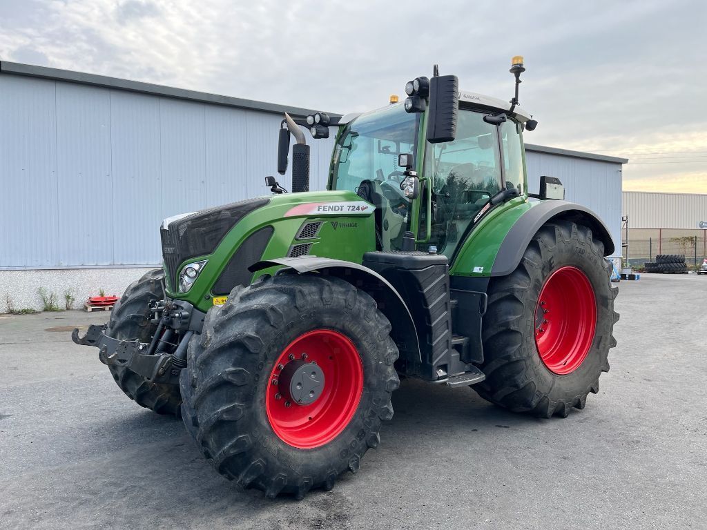 Fendt 724 Vario Profi Plus Tractor €125,000
