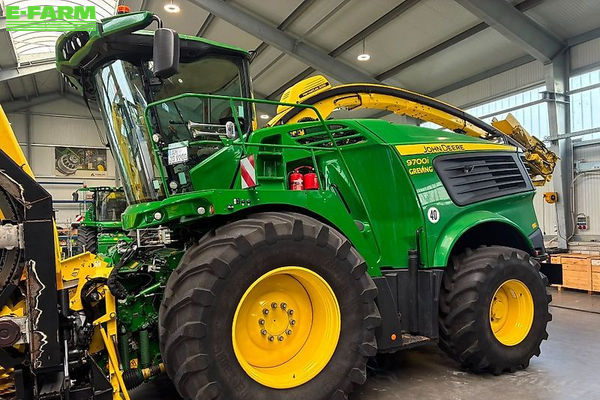 John Deere 9700 Savaeigis pašarų smulkintuvas 399 500 €
