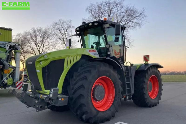 Claas Xerion 5000 Trac VC Traktor