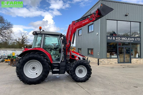 Massey Ferguson 5S.125 Tractor €87,779