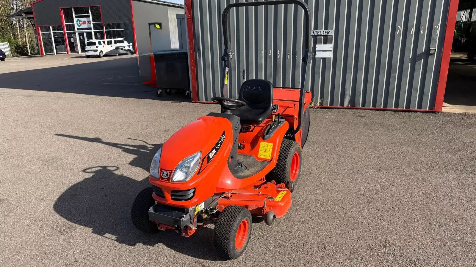 Kubota tondeuse autoportée gr2120-ii kubota Lawn mower €9,800
