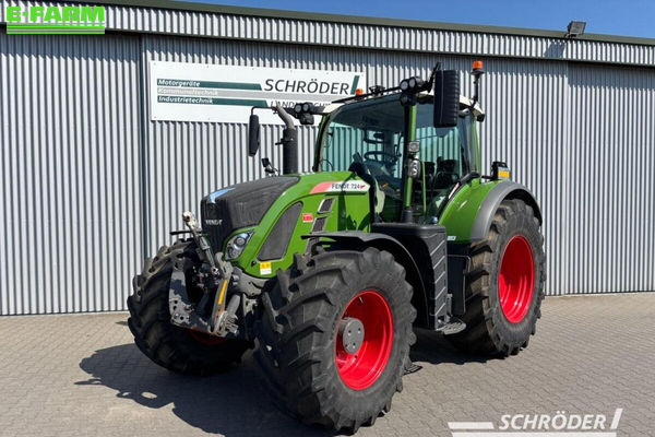 Fendt 724 Vario Profi Plus Tractor €94,885