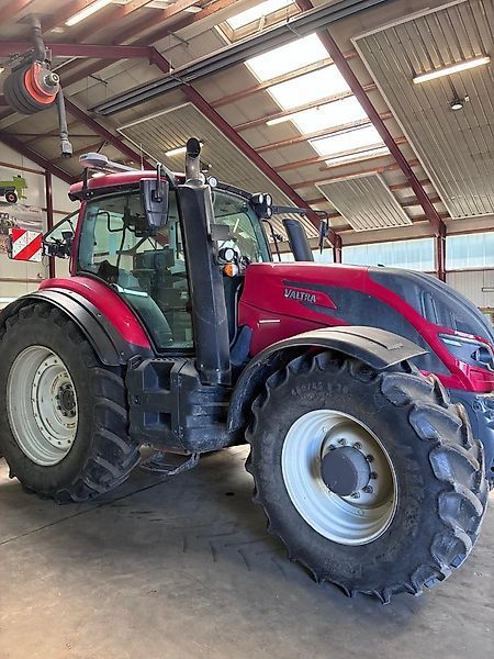 Valtra T 174 Tractor €69,000