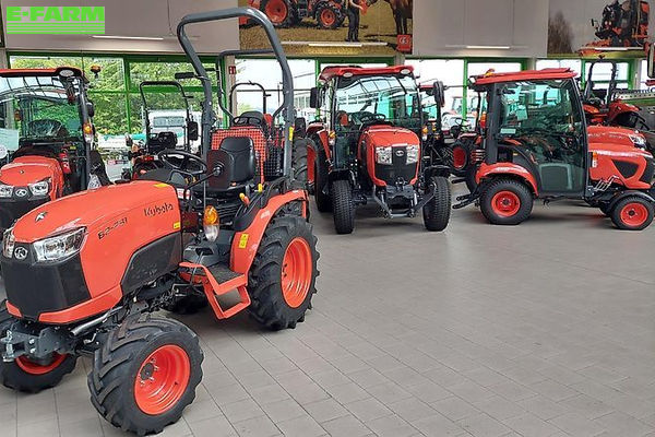 Kubota b2-231 rops Tractor €17,750