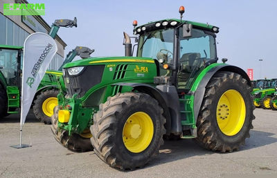 E-FARM: John Deere 6210 R - Traktor - id J6NWZS6 - 62.000 € - Baujahr: 2014 - Abgelesene Motorstunden: 12.906,Motorleistung (PS): 249,Italien
