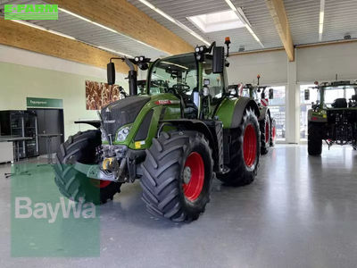 E-FARM: Fendt 720 Vario Profi Plus - Tractor - id QWW63P1 - €142,500 - Year of construction: 2021 - Engine hours: 3,358,Engine power (HP): 205,Germany