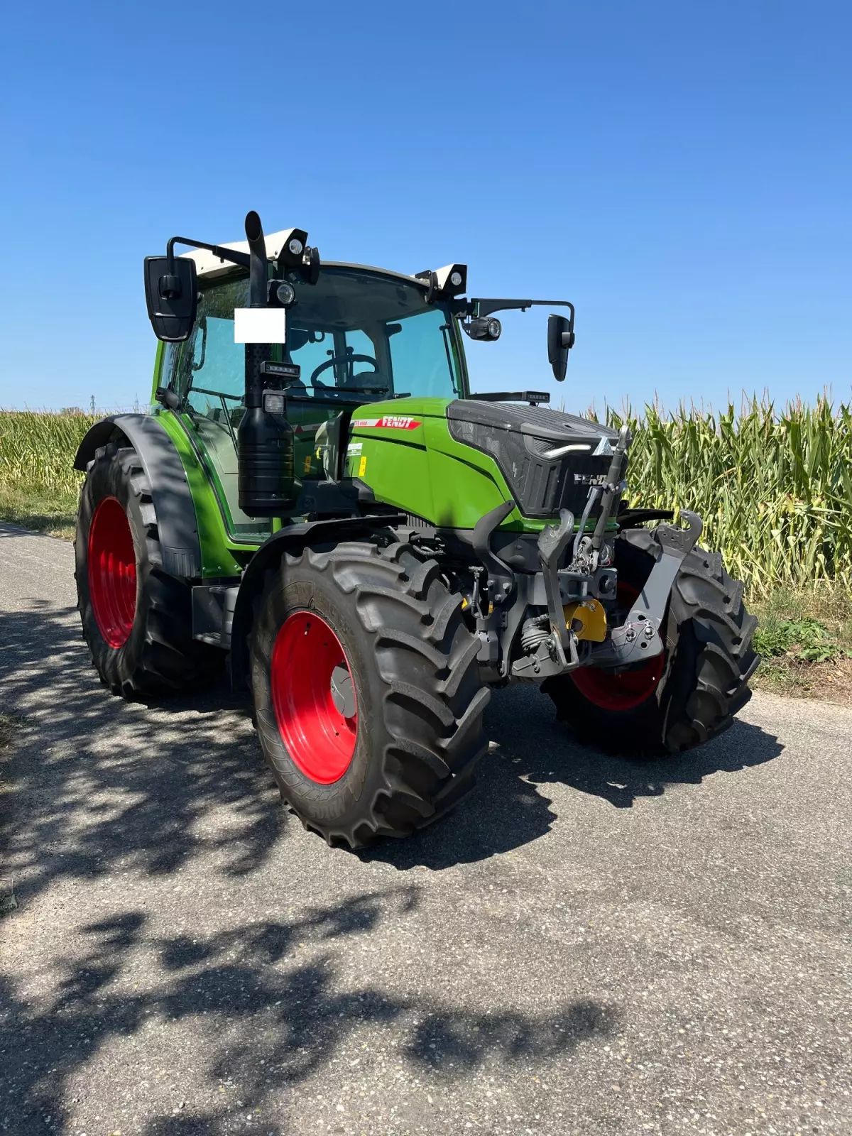 Fendt 211 Vario Tractor 95.000 EUR
