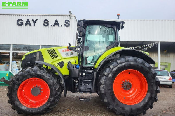 Claas Axion 850 Tractor €86,500