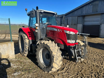 E-FARM: Massey Ferguson 6715 S - Tractor - id NXLR6WT - 56.000 EUR - Anul: 2017 - Ore motor: 5.500,Puterea motorului: 150,Franța