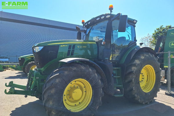 John Deere 6250 R Tractor €125,000