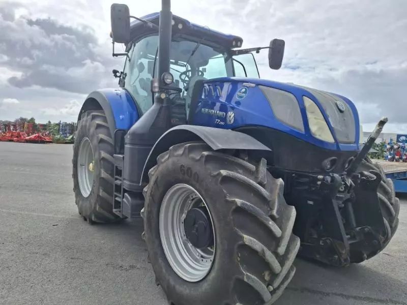 New Holland T7.290 Tractor €80,000