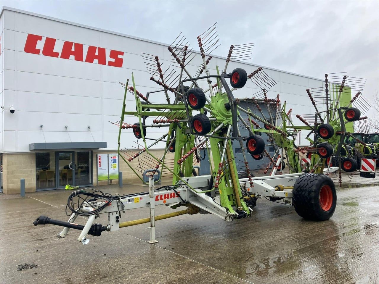 Claas Liner 3600 Tedder €17,577