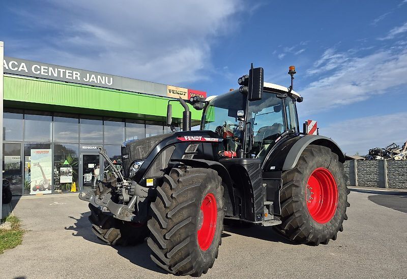 Fendt 724 Vario Profi Plus Tractor €159,000