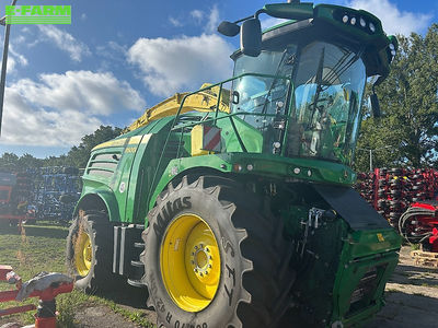 E-FARM: John Deere 8500 - Selvkørende grønthøster - id ATGUYKX - 230.000 € - Produktionsår: 2022 - Motortimer: 1.548,Motoreffekt (HP): 577,Tyskland