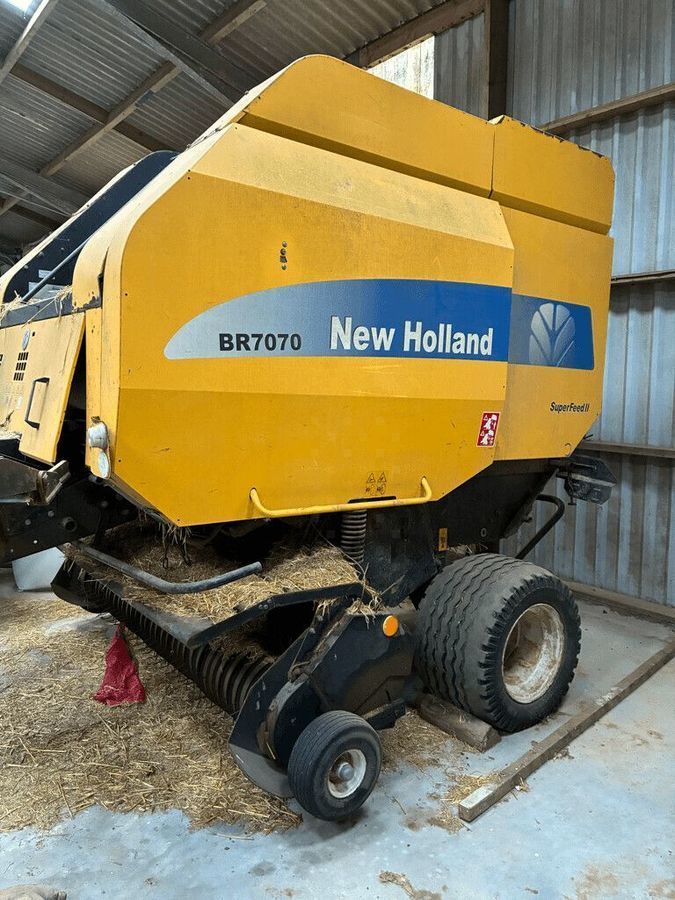 New Holland T 7070 Baler €10,000