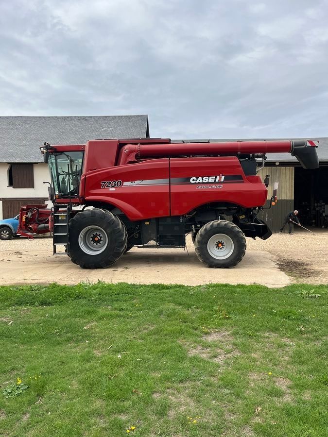 Case IH Axial-Flow 7230 Combine harvester €135,000