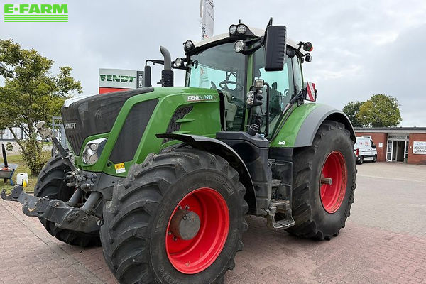 Fendt 828 Vario Profi Plus Traktor 101.000 €