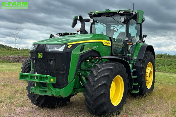 John Deere 8R 370 Tractor €226,500