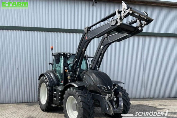 Valtra T 174 EA Tractor €82,885