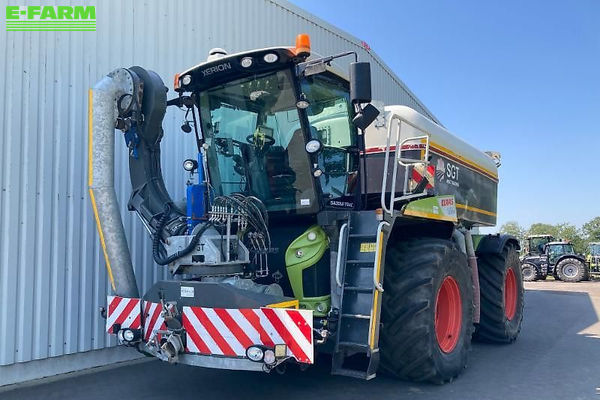Claas Xerion 4000 Saddle Trac Tractor €89,000