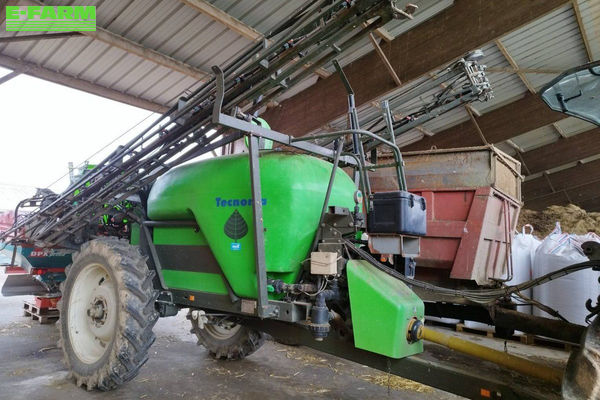 Tecnoma pulve traine Sprayer €13,000
