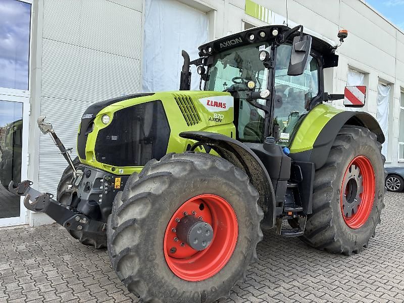 Claas Axion 870 CMATIC Tractor €129,000