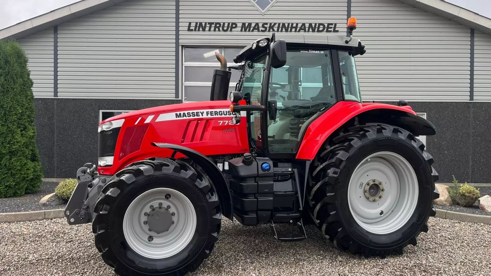 Massey Ferguson 7720 Tractor €60,173