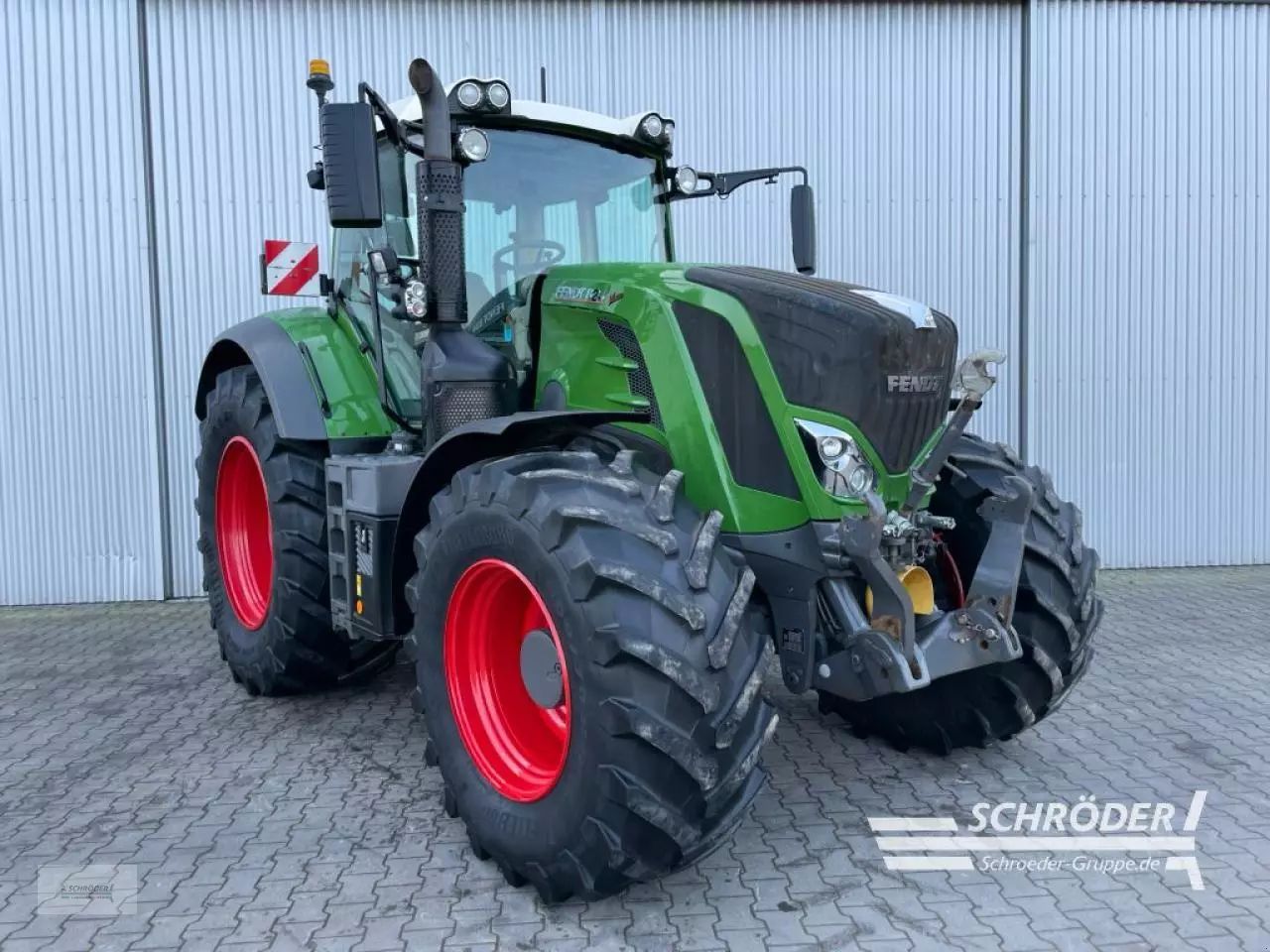 Fendt 824 Vario Profi Plus Traktor 91.885 €