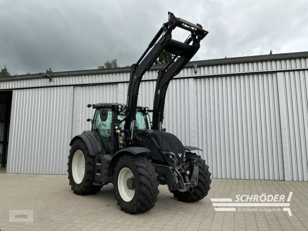 Valtra T 174 EA Tractor €82,885