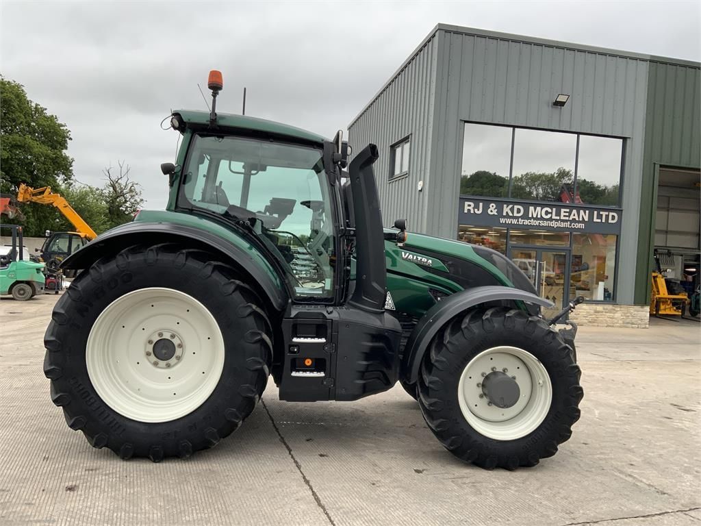 Valtra T 214 Τρακτέρ 65.750 €