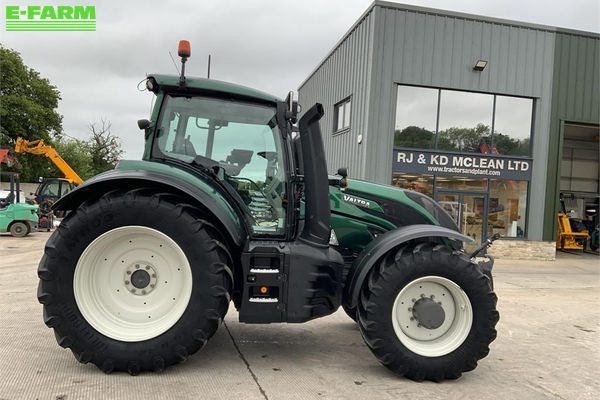 Valtra T 214 Τρακτέρ 65.750 €