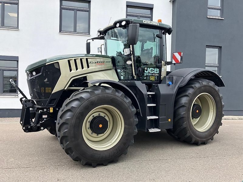 JCB Fastrac 8330 iCON Tractor €198,900