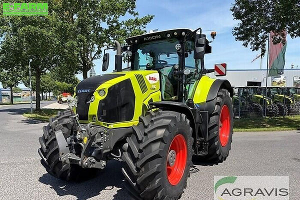 Claas Axion 830 CMATIC Tractor €151,500