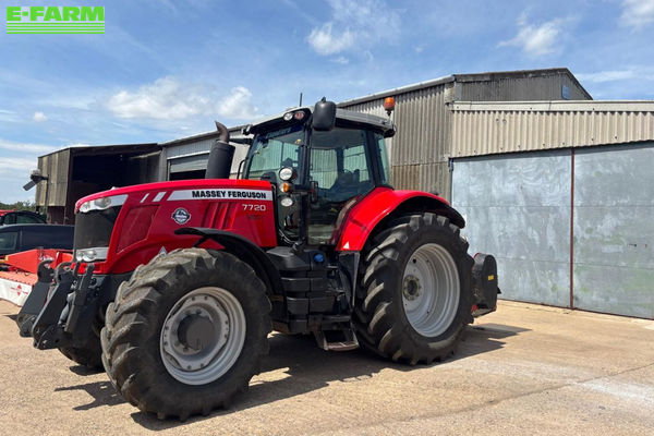 Massey Ferguson 7720 Tractor €77,760