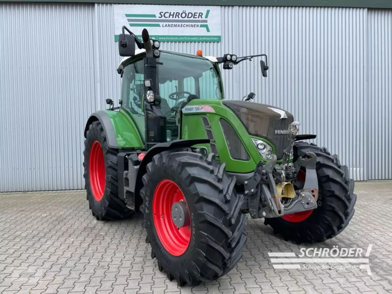Fendt 720 Vario Profi Plus Tractor €108,885