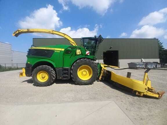 John Deere 9700 Savaeigis pašarų smulkintuvas 215 000 €
