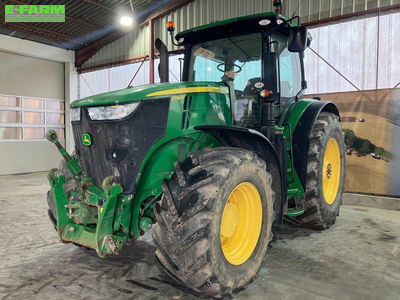 E-FARM: John Deere 7230 R - Tractor - id M4LLNEB - €59,900 - Year of construction: 2015 - Engine hours: 5,180,Engine power (HP): 230,France