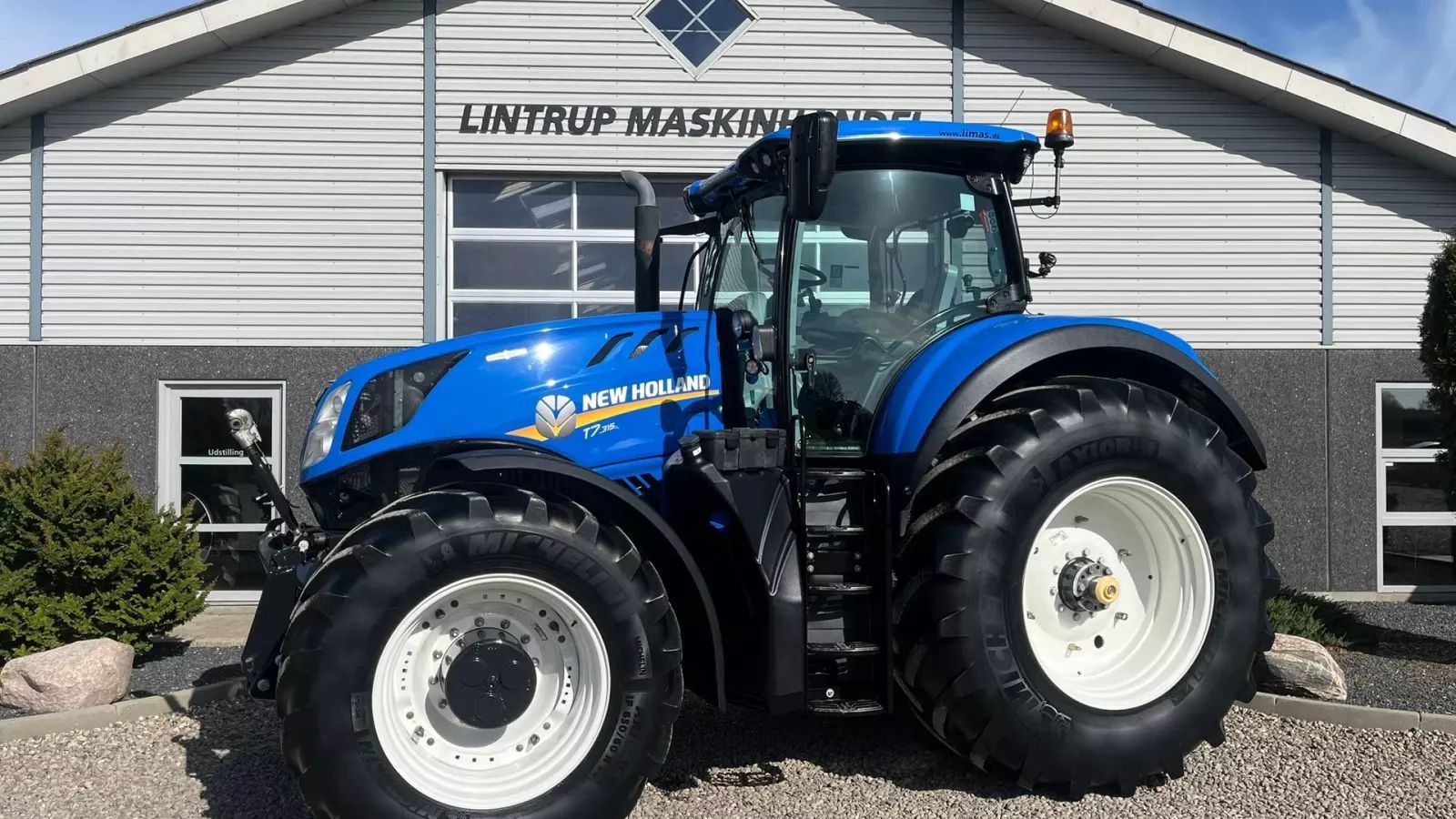 New Holland T7.315 Tractor €77,571